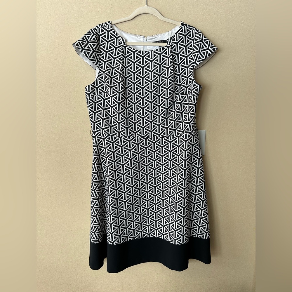 📦LAST CHANCE: DONATING📦 Alex Marie | Black and White Patterned Dress
